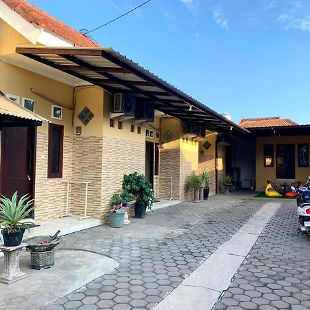 Offspring Ijen Hostel Banyuwangi 外观 照片