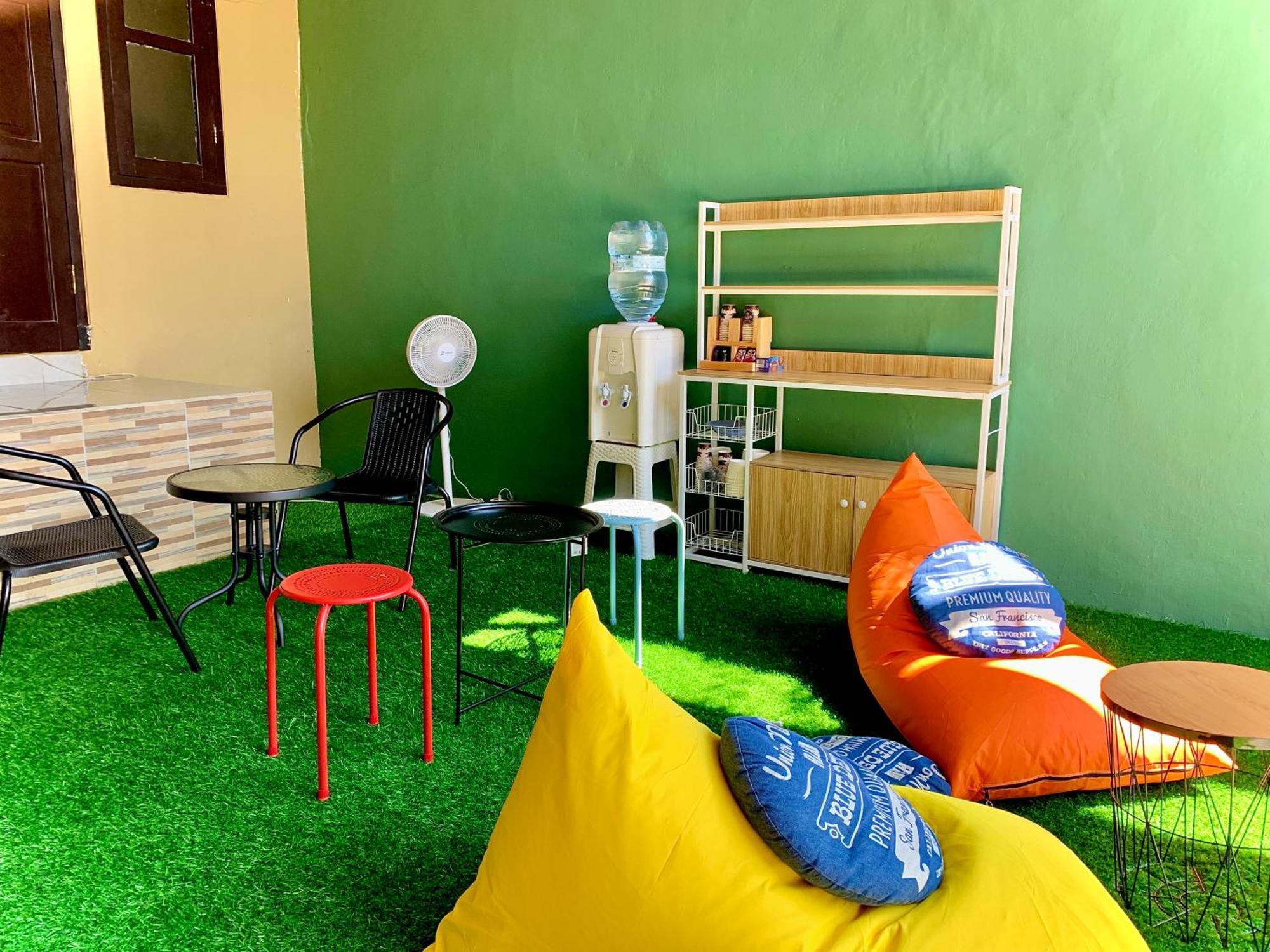 Offspring Ijen Hostel Banyuwangi 外观 照片